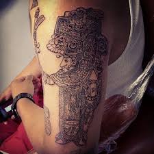 105 Symbolische Maya Tattoo Designs Verschmelzung Alter Kunst Mit Modernen Tattoos Tattoo Ideen Modern Tattoos Mayan Tattoos Aztec Tattoo