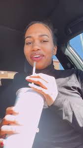 It says there’s cherries in it which threw me off, but it’s actually really  good!! 😛#tropicalsmoothie #hurricane #hurricanesmoothie