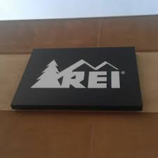 Need to know what time big 5 sporting goods in phoenix opens or closes, or whether it's open 24 hours a day? Rei Sporting Goods Shop In Phoenix