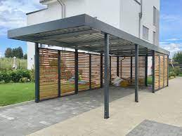 Carport Aus Metall Mit Rhombus Wandelementen Im Modernen Stil Carport Terrasse Uberdachung Holz Lauben Terrasse