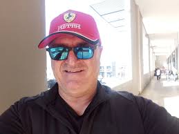 Me. Louna Zwecker verjaar vandag. Congratulations to mrs. Zwecker, head of  the English department at Marais Viljoen who is celebrating her birthday  today. Bo en behalwe om die Engelse onder beheer te