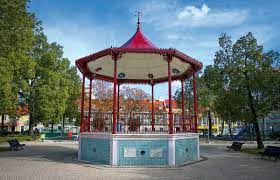 23 de julho, edificio beira rio. Almada Ha Um Bairro Fantasma A Tentar Ganhar Nova Vida