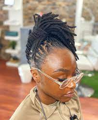 Foxx On Instagram A High Side Ponytail With Barrel Twist How Do Y All Feel About This Look Where W Locs Hairstyles Dreadlock Hairstyles Black Hair Styles