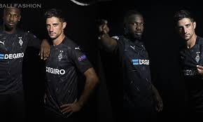The kit features all the technological innovations of adidas' jersey technology used by the world's leading clubs, including. Borussia Monchengladbach 2020 21 Puma Away Kit Football Fashion