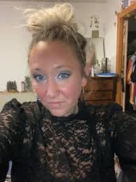 Tori Hooker's Instagram, Twitter & Facebook