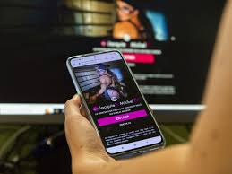 Affaire Jacquie et Michel : Osez le féminisme ! demande le retrait des  vidéos sur le site et la fermeture de la chaîne télévisée