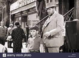 He was an actor, known for marcelino pan y vino (1955), setäni jacinto (1956) and barcos de papel (1962). Pelicula Un Engel Paso Por Brooklyn 1957 Direktor Ladislao Vajda Actores Pablito Calvo Peter Ustinov Pablito Calvo Pablo Calvo Hidalgo Actor De Cine Espanol Madrid 1949 200 Stockfotografie Alamy