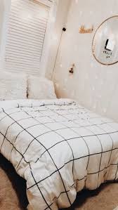 The furniture, which appears to float, gives the bedroom an elegant lightness. 10 Minimalistic Room Decor Ideas Society19 French Bedroom Decor Minimalist Room Room Inspiration Bedroom