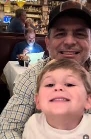 Rhett & Brody NYC 6/2025. 🍎🍎. Ox