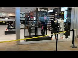 What are foot locker store hours? Foot Locker Associate Scholarship Top Scholarships Scholarship Information