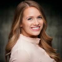 Stephanie Pura's Instagram, Twitter & Facebook