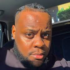 Darryl Trotter's Instagram, Twitter & Facebook