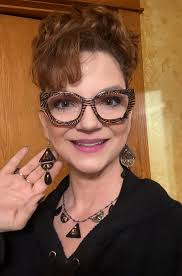 Over the weekend I picked up these two beauties. Need some help