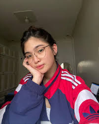 Heaven lyan salvador peralejo (born november 25, 1999) is a filipino model, actress, brand endorser, recording artist, video blogger and painter. Heaven Peralejo Irtr Beautifulfemales