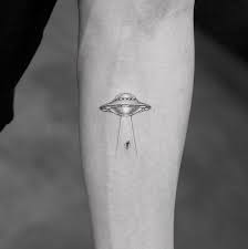 See more ideas about xenomorph, alien tattoo, alien vs predator. 30 Small Alien Abduction Tattoos You Ll Love Tattoo Like The Pros