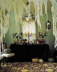 Halloween Dining Room Decor Dining Room Table Decorating Ideas On Halloween Dining R Halloween Party Themes Halloween Party Menu Halloween Decorations Indoor