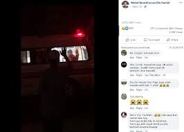 Malaysia adalah sebuah negara federal yang terdiri dari tiga belas negeri (negara bagian) dan tiga wilayah federal di asia tenggara dengan luas 329.847 km persegi. Anak Dijemput Petugas Medis Karena Positif Corona Keluarga Menangis