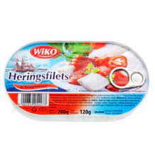 Tra i diversi piatti della cucina svedese dobbiamo per forza citare il tanto amato ed al contempo temuto surströmming. Gunz Filetti Di Aringa In Salsa Di Pomodoro 200g