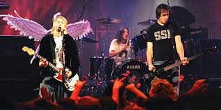 Cris and curt kirkwood of the meat puppets sit in on three meat puppets songs. ãƒ‹ãƒ«ãƒ´ã‚¡ãƒ¼ãƒŠã®å…ƒãƒ¡ãƒ³ãƒãƒ¼ãŒä¸€å¤œé™ã‚Šã®å†çµæˆãƒ'ãƒ•ã‚©ãƒ¼ãƒžãƒ³ã‚¹ã‚'æŠ«éœ² Hypebeast Jp