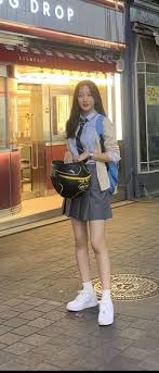 pin by zainap on صور ابطال مسلسل الجمال الحقيقي in 2021 true beauty style ga young