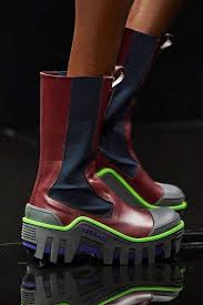 The 10 Fall Runway Shoe Trends To Buy Into Right Now Trending Shoes Boots Runway Shoes