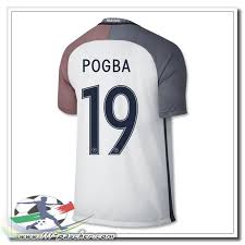 Personnellement nous avons un gros coup de cœur pour le maillot blanc, mais le bleu est également une réussite ! Nouvelle Maillot Equipe De France Pogba 19 2016 2017 Exterieur Authentic Maillot Equipe De France Maillot De Foot Maillot De France