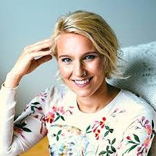 Susan Syme's Instagram, Twitter & Facebook