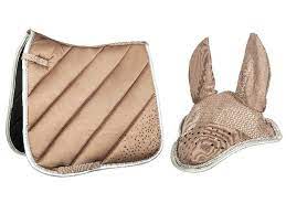 These breeches, designed with tasteful crystal stone detail, would make her proud! Pin Op Horse