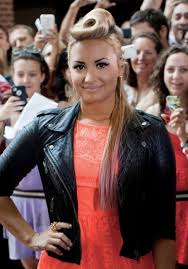 See more ideas about demi lovato, lovato, demi. What Do We Think Of Demi Lovato S Hairstyle Here Glamour