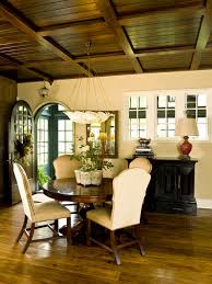 The table and chairs can truly make or break the whole scene. 28 Sleek English Country Dining Room Design Ideas
