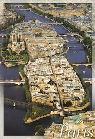 A Paris Postcard Showing The Ile Saint Louis With The Ile De La Cite Behind It The Buildings Of The Ile St Louis Have Changed Little Paris City Aerial Paris