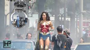 Gal Gadot Shoots Stunt Scene For Wonder Woman 1984 Youtube