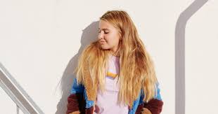 Toners can also add shine to your hair and reduce the appearance of split ends. Hair Toner Can You Do It Naturally 10 At Home Tricks To Try