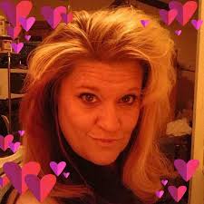 Who is the go-to person to replace carpet in a boat at Lake Fork?