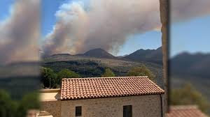 Στο αυτό το τμήμα της ιστοσελίδας μας μπορείτε να ενημερώνεστε για τα τελευταία νέα από γενικό προξενείο στουτγάρδης, να μάθετε για τις παρεχόμενες υπηρεσίες, να διαβάσετε για το γενικό πρόξενο και το προσωπικό της. Megalh Fwtia Sth Manh Prolhptikh Ekkenwsh Triwn Oikismwn Binteo Omega Live