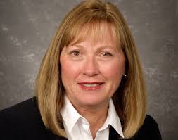 New Glasgow Mayor Nancy Dicks easily keeps seat