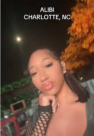 Charlotte Kamp's Instagram, Twitter & Facebook