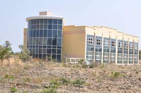 53 500 students and 6 500 employees make the university a large and inspiring place to work and study. Unza Able To Run Robert Makasa University Unzalaru Lusaka Voice