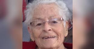 Ellen Shaver's Instagram, Twitter & Facebook