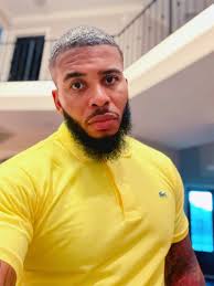 poorleaders #goodleadership #youcannotfitinandstandout #greatness…