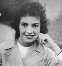 Could someone make this gorgeous photo of my wonderful mum a bit sharper  please 🙏 she now has dementia and I would absolutely love to put this into  a frame. Thank you