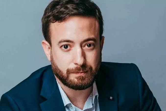 Argentina. Los que apoyan a Milei: Agustín Laje y el manual de lo perverso  /Dice: "Cada balazo bien puesto en cada zurdo ha sido para todos nosotros  un momento de regocijo" -