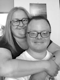 Shannon Marie Livergood and Christopher Lee Frommer