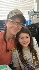 Amber Gillette's Instagram, Twitter & Facebook