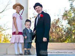 Jane and michael banks costumes. Mary Poppins Family Costume Simple Practical Beautiful