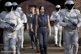 Ich karte die tribute von panem lediglich durch die filme. Die Tribute Von Panem Catching Fire Film Rezensionen De
