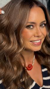 Curly Hair Power ❤️‍🔥 My Beautiful Girl @rosanapiinto A nossa Rosana veio  pela primeira vez fazer connosco um up ao seu look 😍 e o que pretendia era  disfarçar o crescimento da