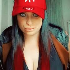 Elisa Capone (@la.ely.83) • Threads, Say more