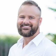 Aaron Greatens's Instagram, Twitter & Facebook