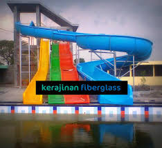 Yuk dapatkan harga khusus dari kami. Perosotan Kolam Renang Air Waterboom Fiber Harga Murah